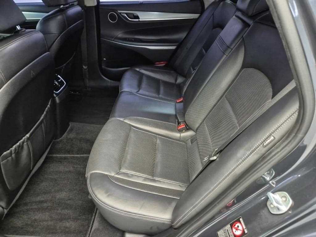 HYUNDAI Grandeur - Vista 12