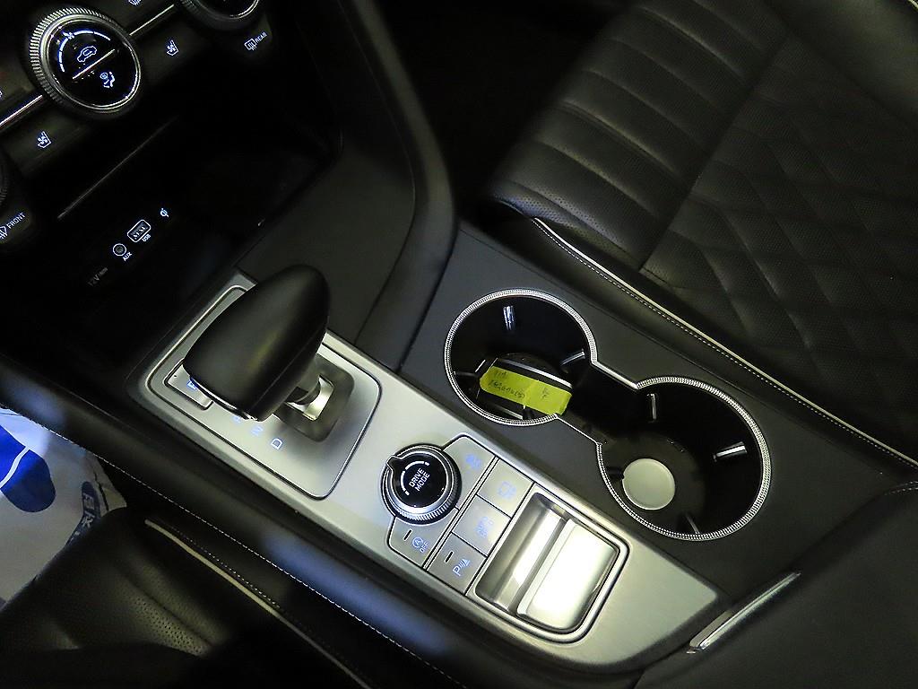 Genesis G70 - Vista 12