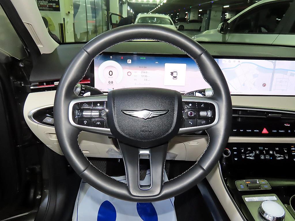 Genesis GV70 - Vista 8