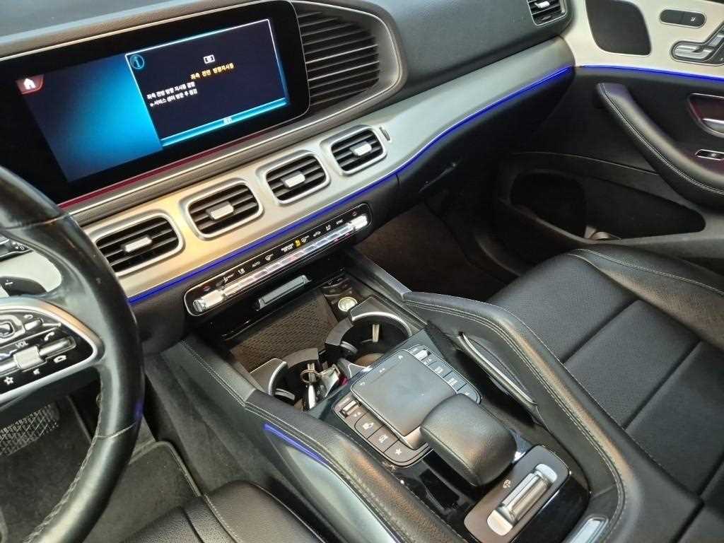 Mercedes Benz GLE Class - Vista 10