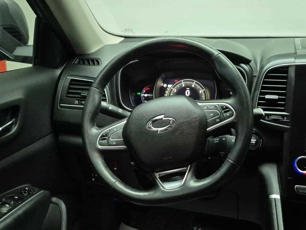 SAMSUNG QM6 - Vista 9