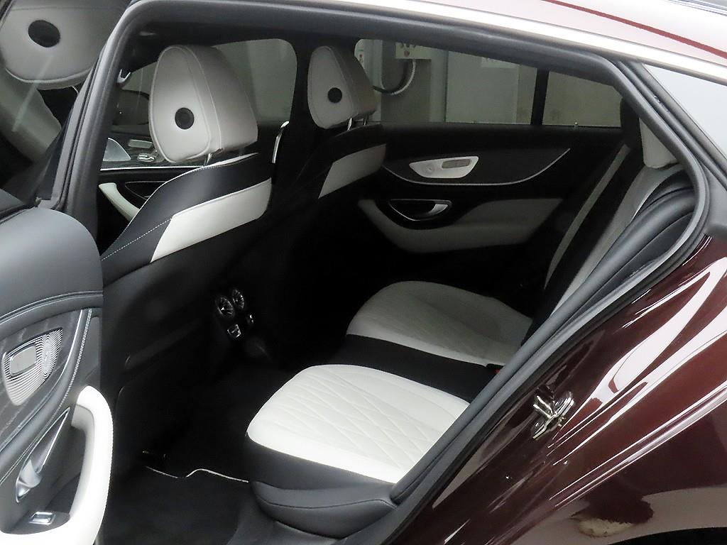 Mercedes Benz AMG GT - Vista 6