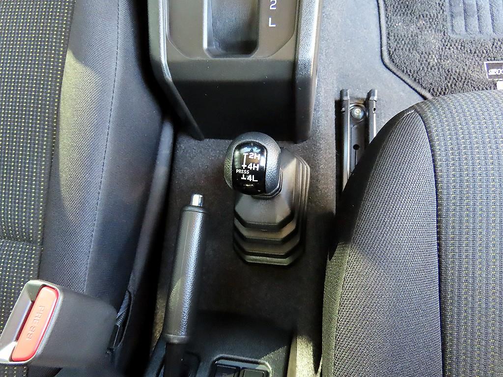 Suzuki Gimni - Vista 12