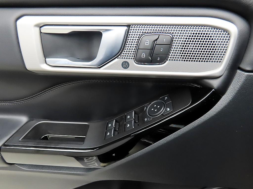 Ford Explorer - Vista 11