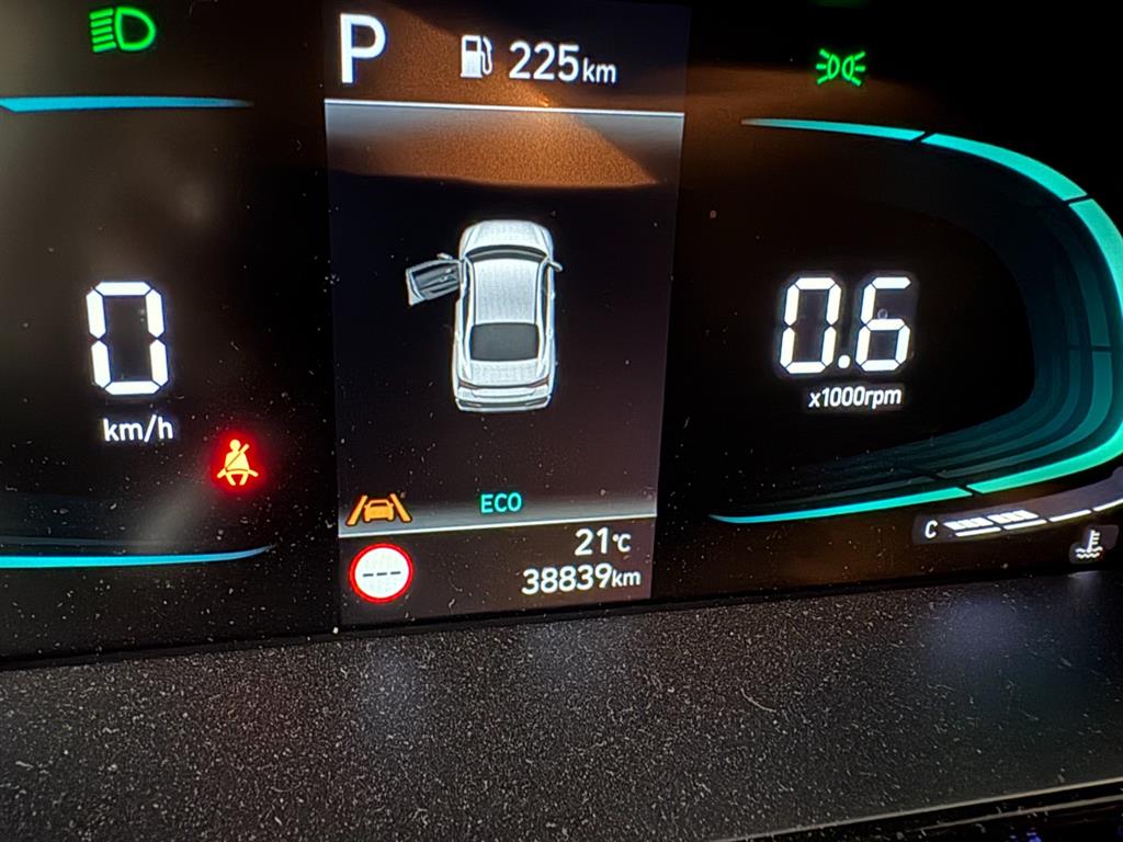 HYUNDAI Avante - Vista 9