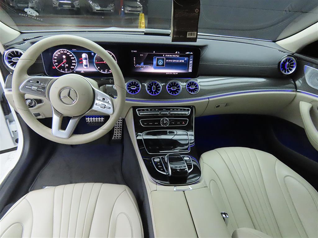 Mercedes Benz CLS Class - Vista 7