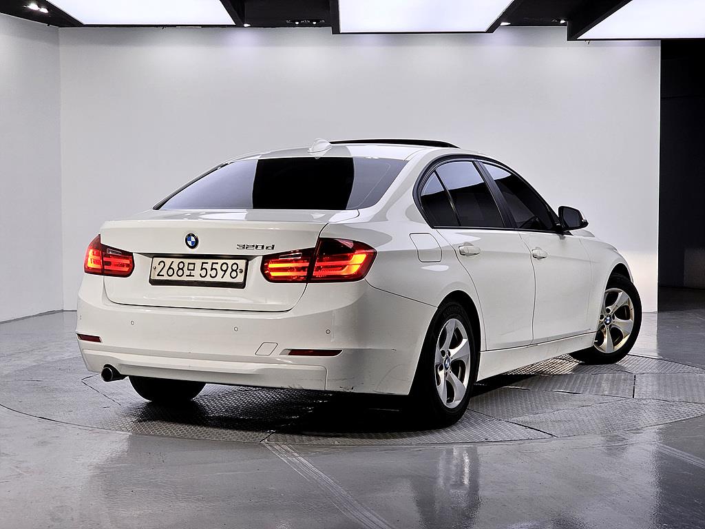 BMW 3 series - Vista 4