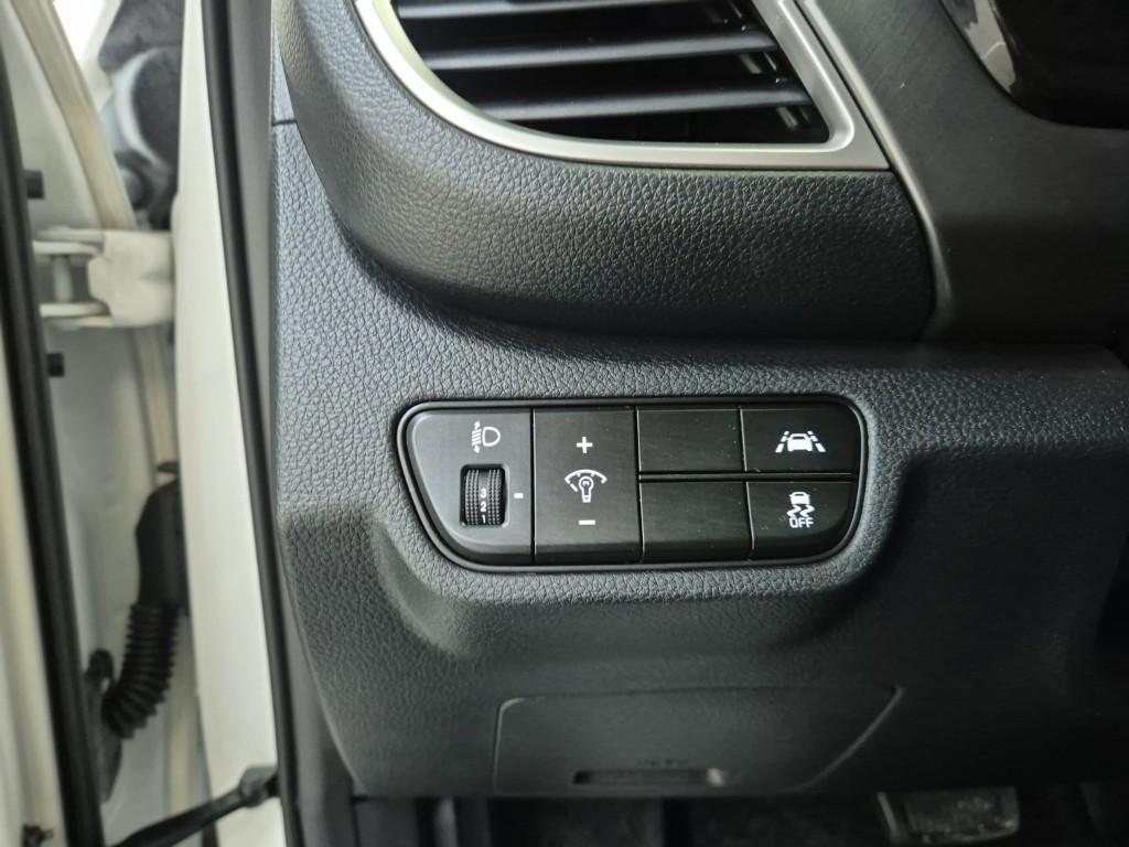 KIA Seltos 2022 Blanco - Importación desde Corea - HF Imports Iquique - Foto 16