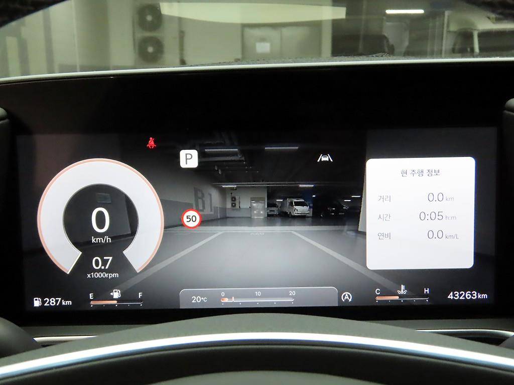 Genesis G90 - Vista 6