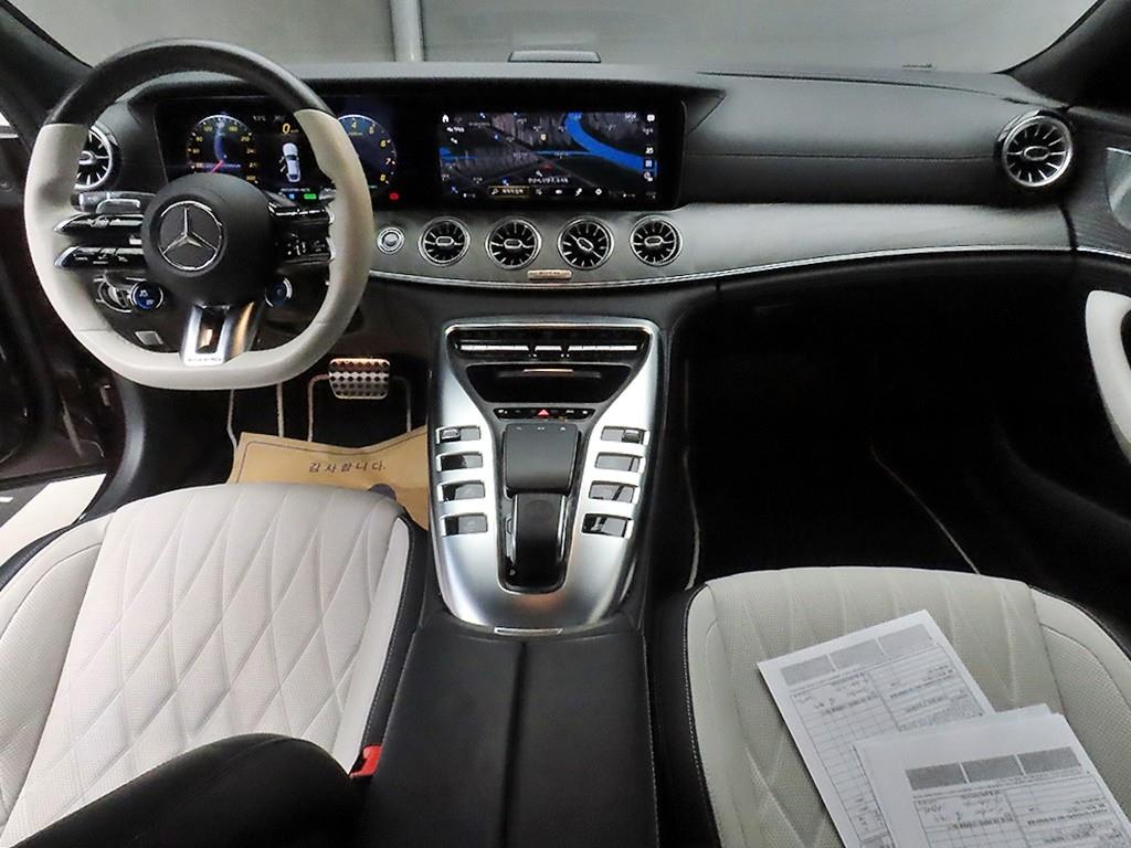 Mercedes Benz AMG GT - Vista 7