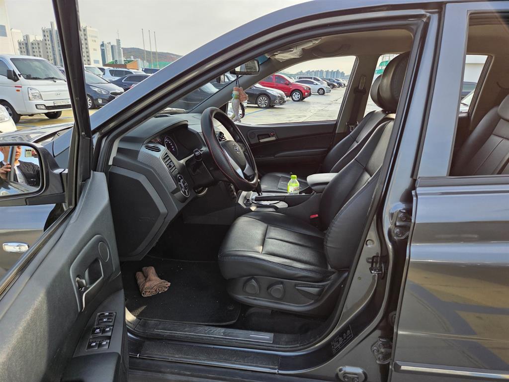 Ssangyong Korando - Vista 6