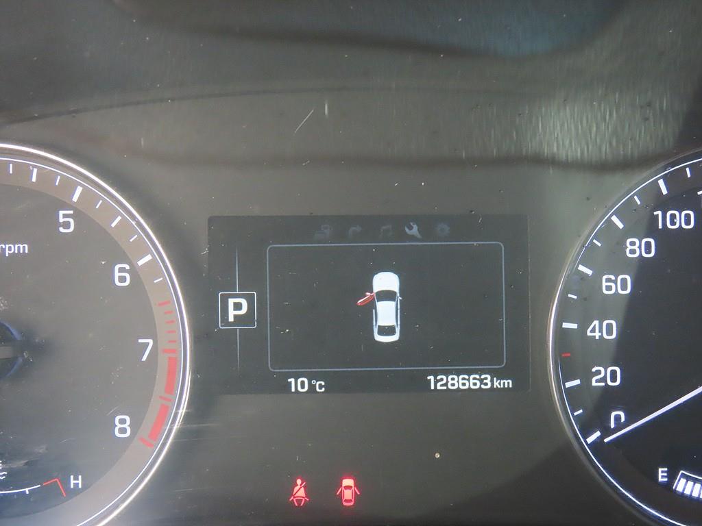 HYUNDAI Genesis - Vista 9