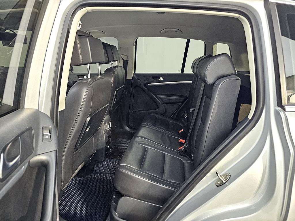 Volkswagen Tiguan - Vista 8