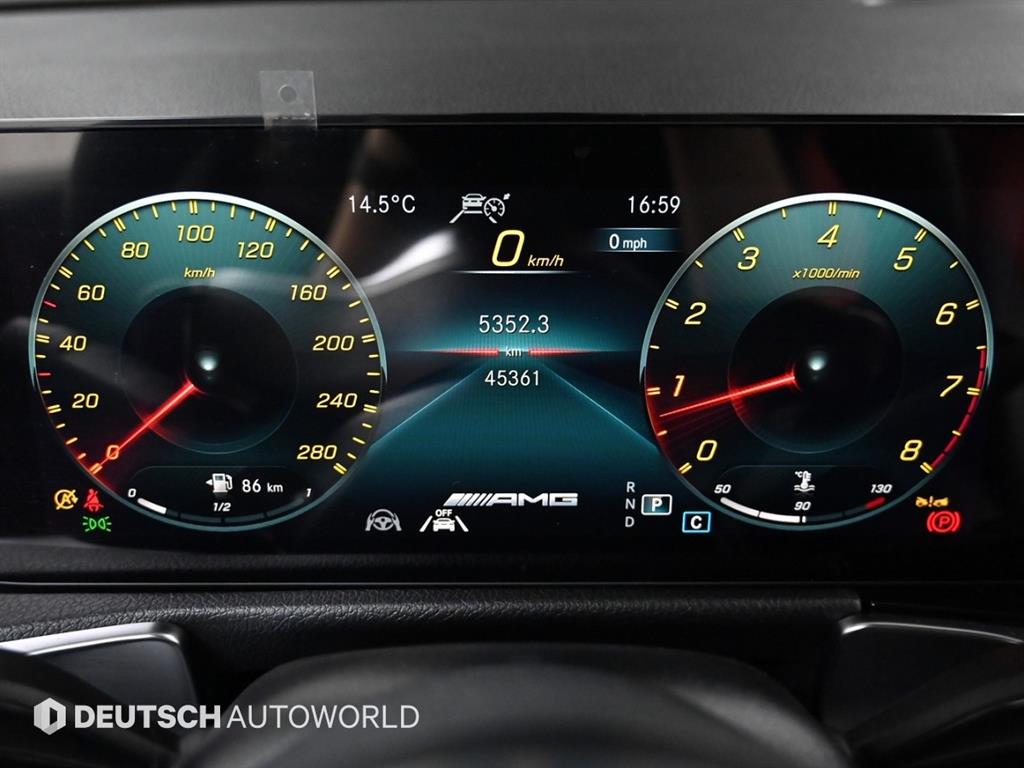 Mercedes Benz GLB Class - Vista 8