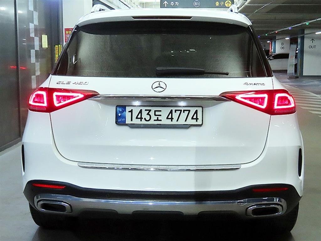 Mercedes Benz GLE Class - Vista 5