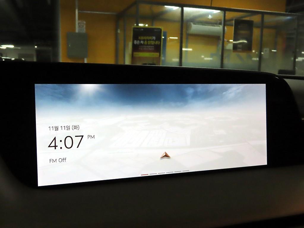 Genesis G90 - Vista 8