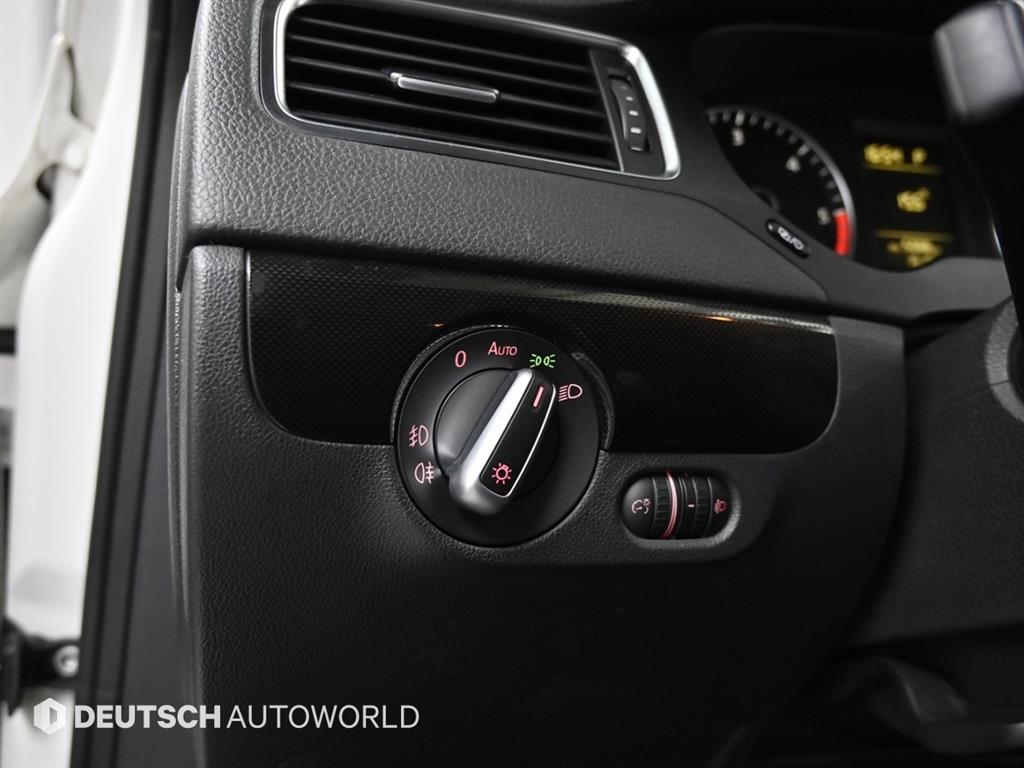 Volkswagen Jetta 2013 Blanco - Importación desde Corea - HF Imports Iquique - Foto 16