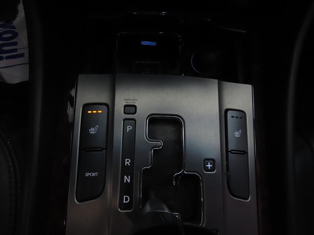 HYUNDAI Equus - Vista 11