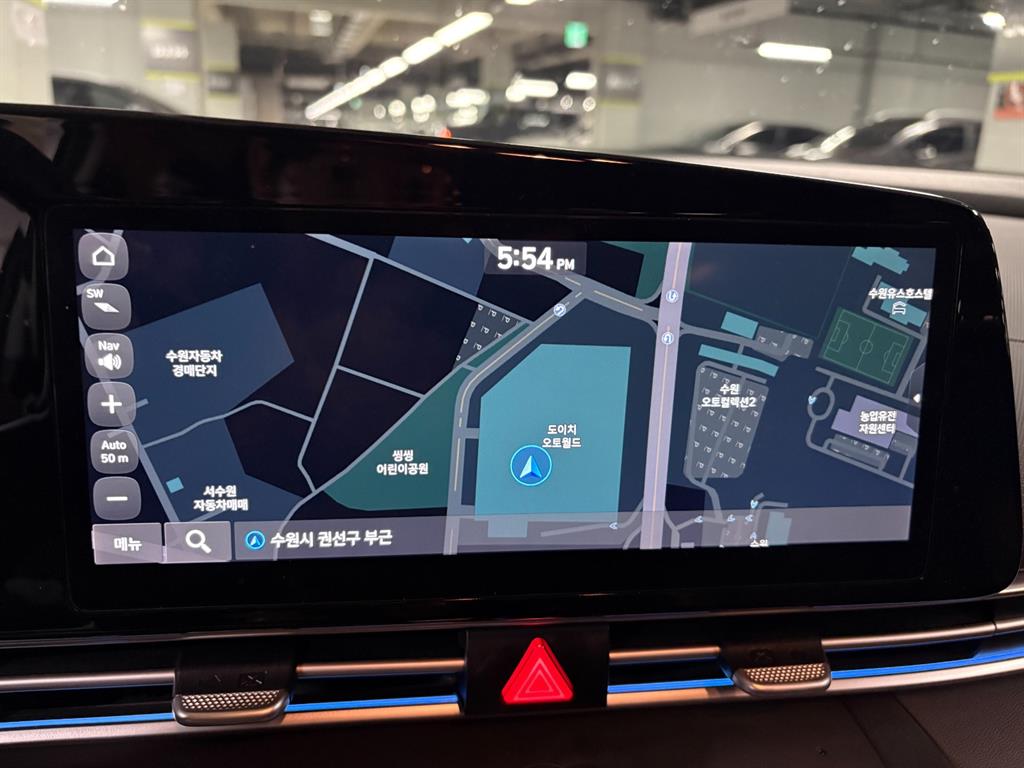 HYUNDAI Avante - Vista 11