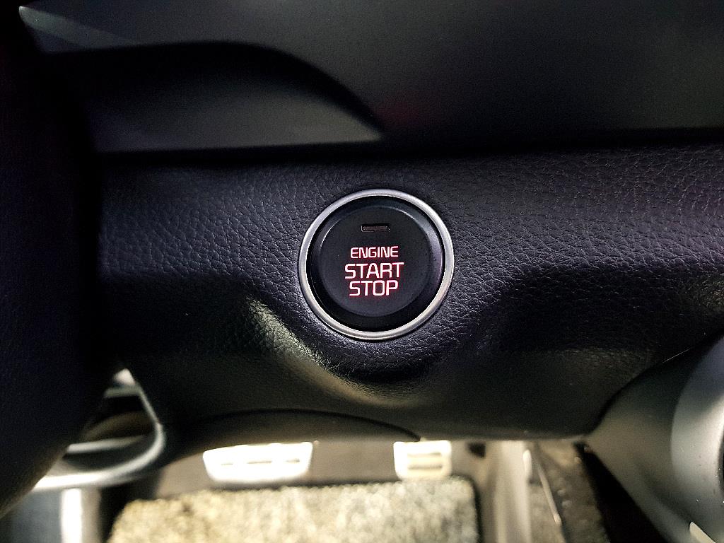 KIA Stonic 2018 Gris - Importación desde Corea - HF Imports Iquique - Foto 16