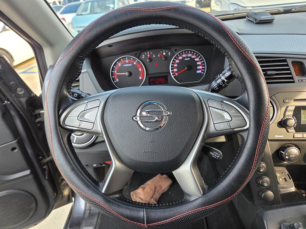 Ssangyong Korando - Vista 9