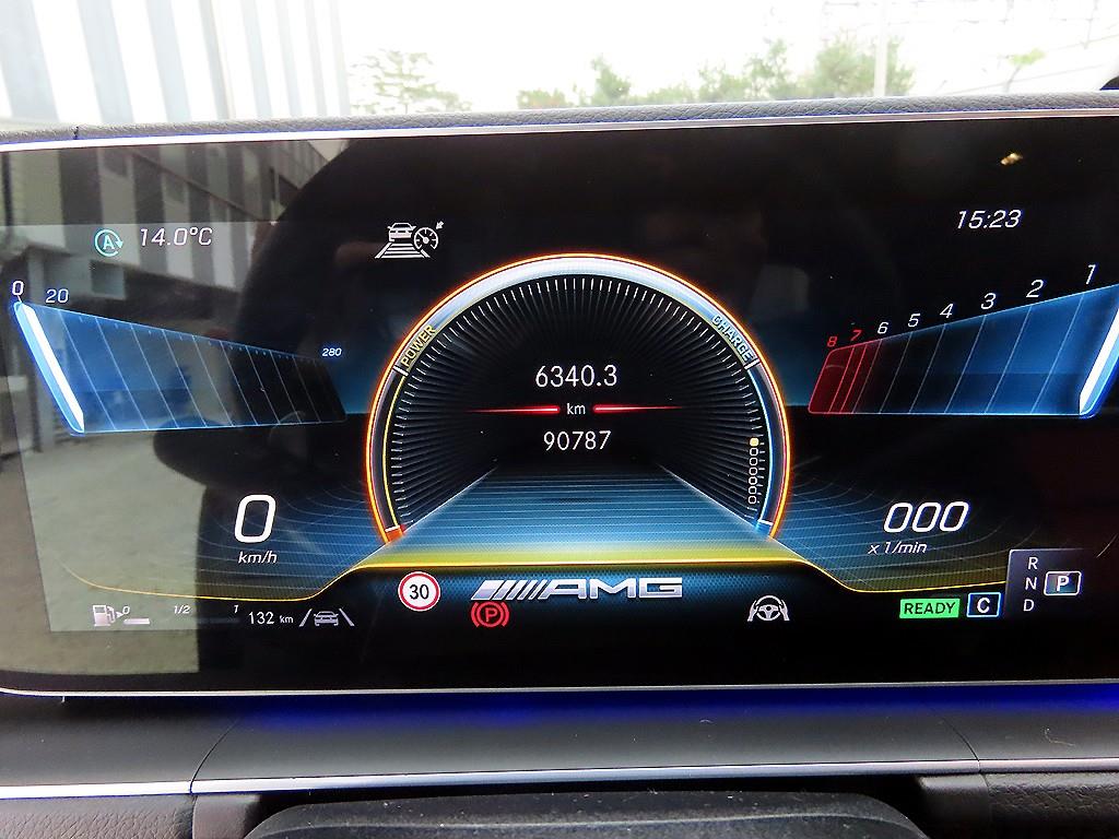 Mercedes Benz GLE Class - Vista 9