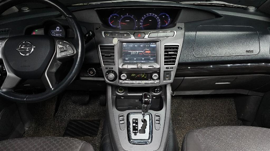 Ssangyong Korando 2015 Blanco - Importación desde Corea - HF Imports Iquique - Foto 13