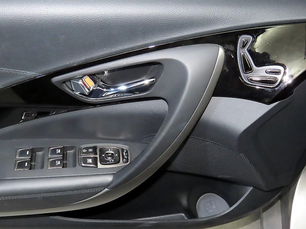 HYUNDAI Grandeur 2012 Gris - Importación desde Corea - HF Imports Iquique - Foto 14