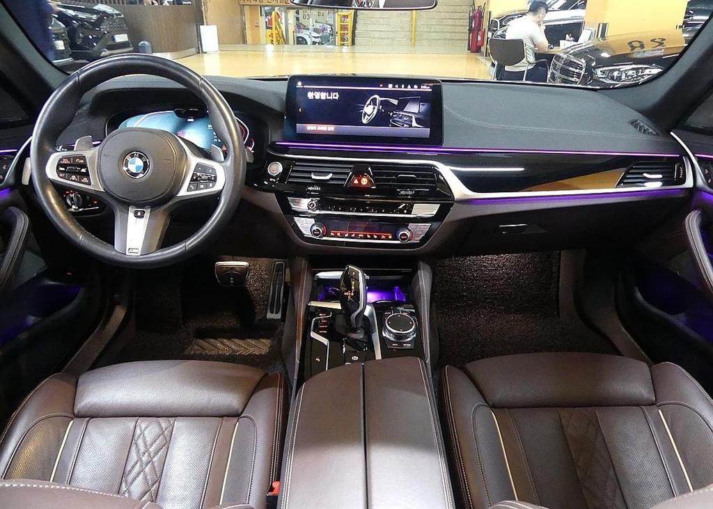 BMW 5 Series - Vista 4