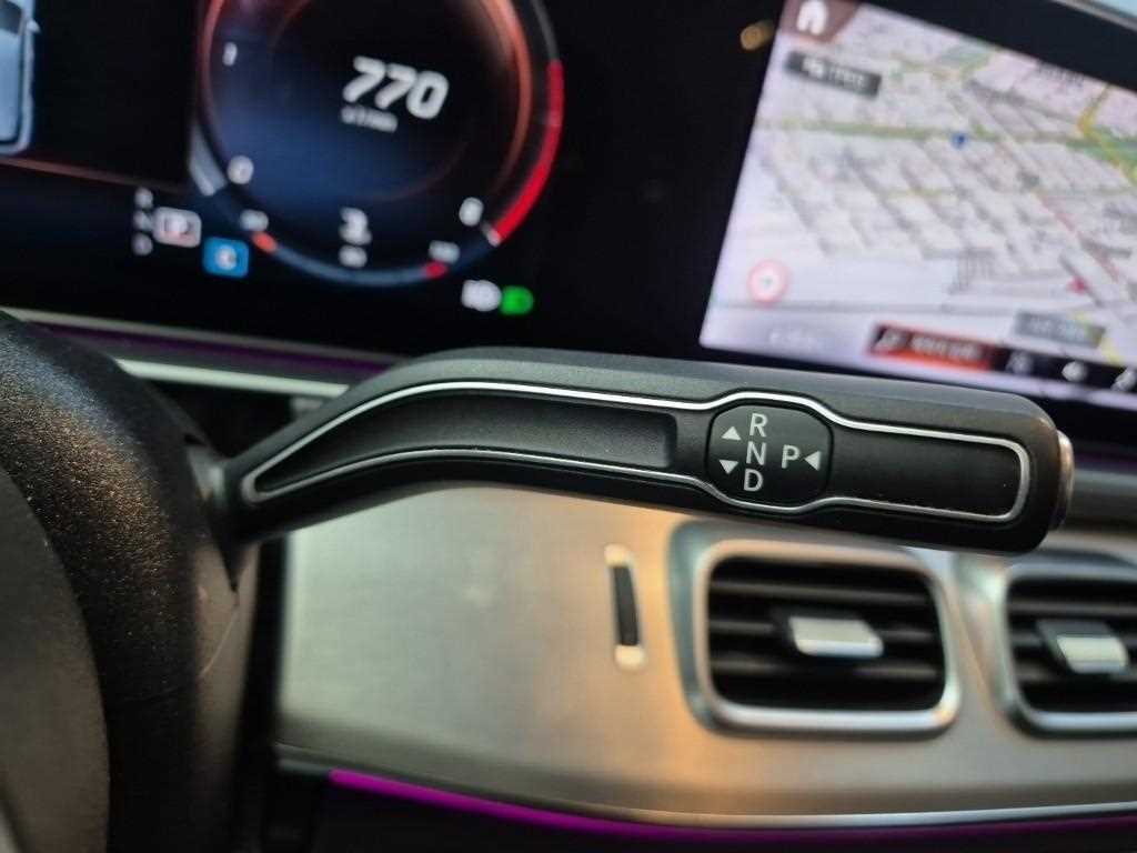 Mercedes Benz GLE Class - Vista 8