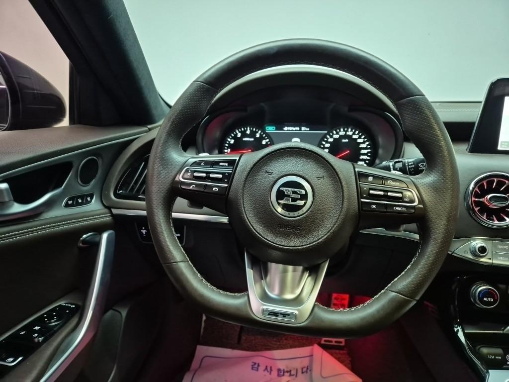 KIA Stinger - Vista 10