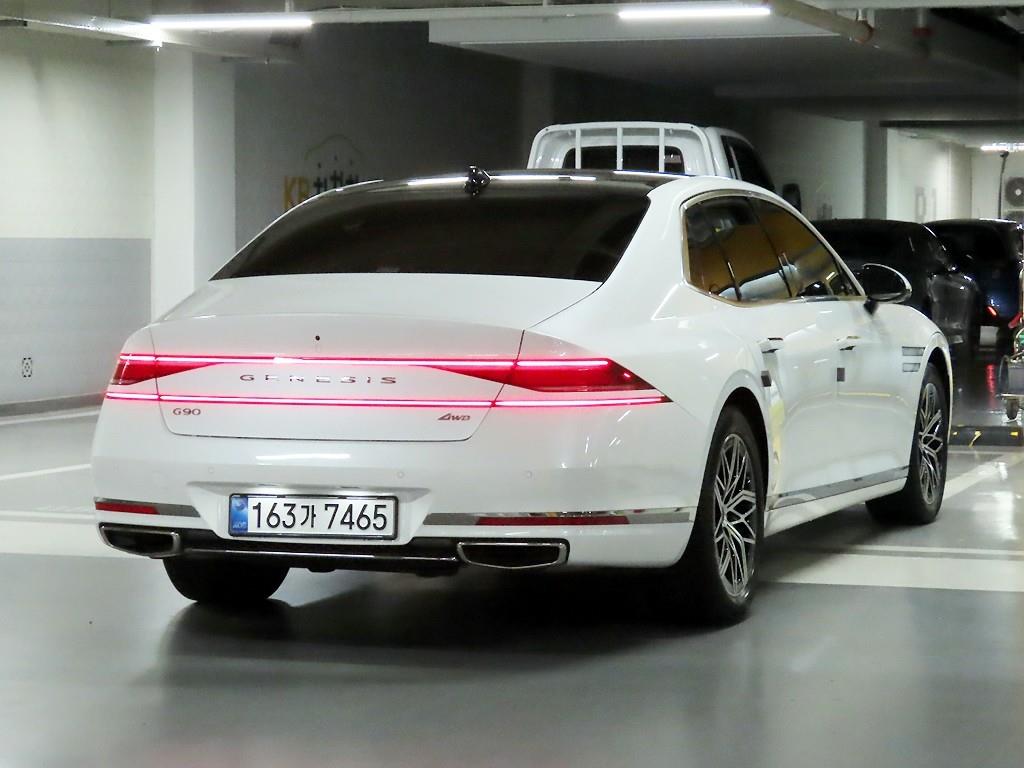 Genesis G90 - Vista 4