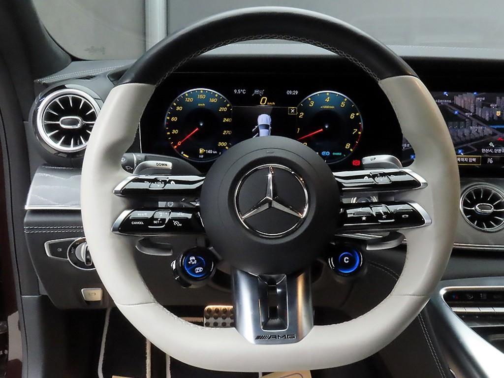 Mercedes Benz AMG GT - Vista 9