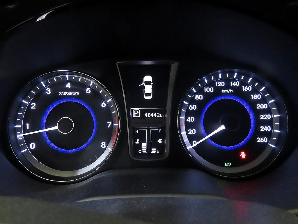 HYUNDAI Grandeur - Vista 9