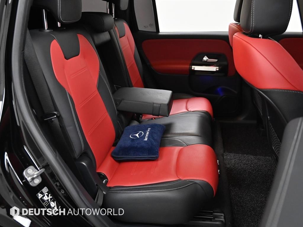 Mercedes Benz GLB Class - Vista 12