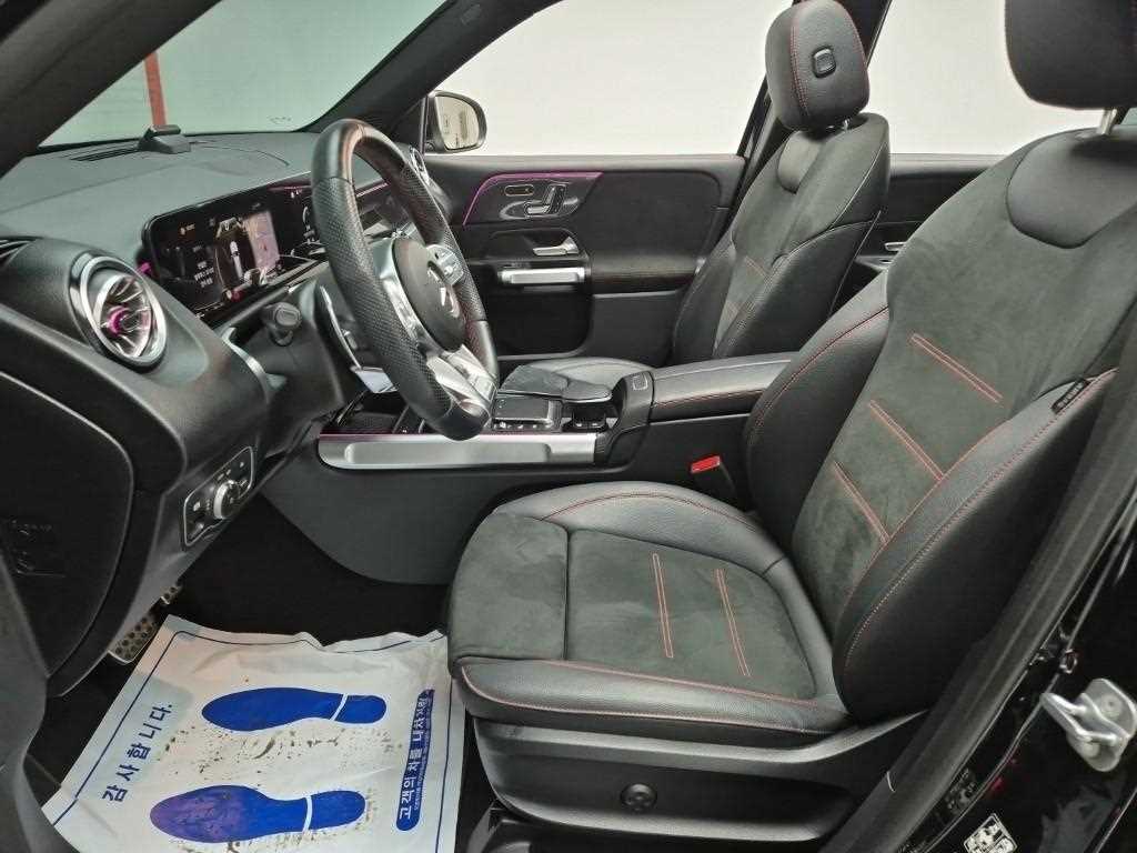 Mercedes Benz GLB Class - Vista 11