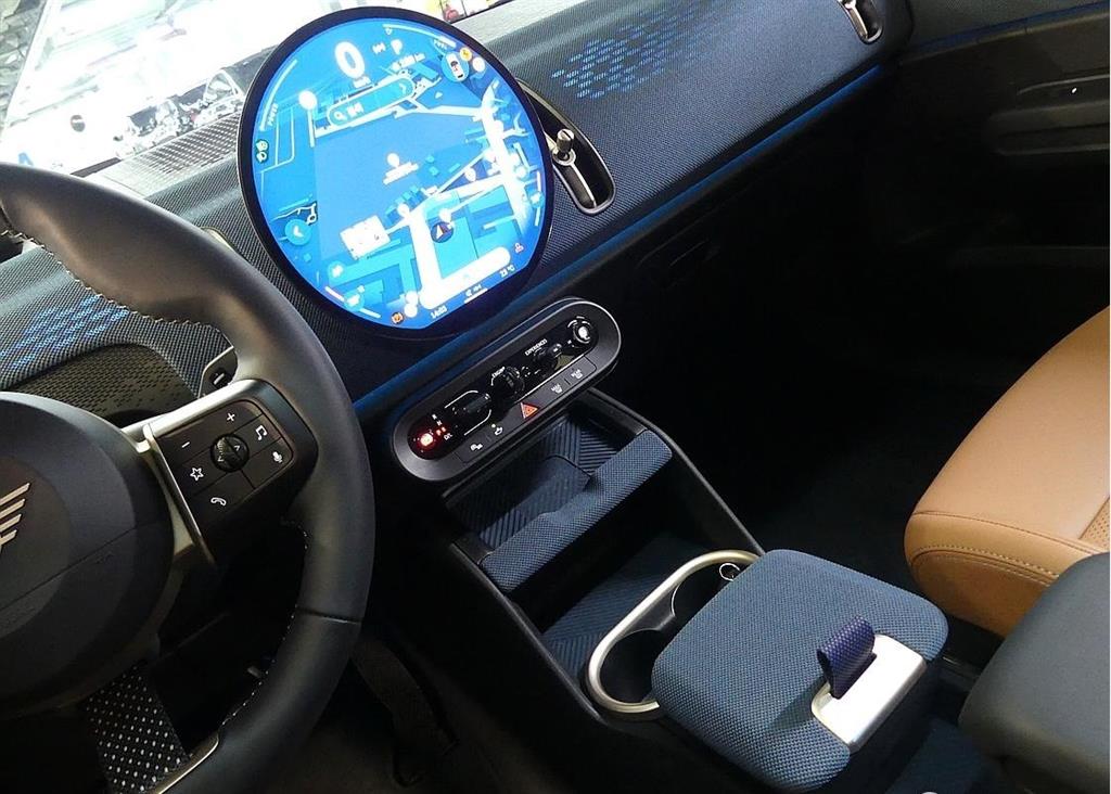 Mini Countryman 2024 Negro - Importación desde Corea - HF Imports Iquique - Foto 13