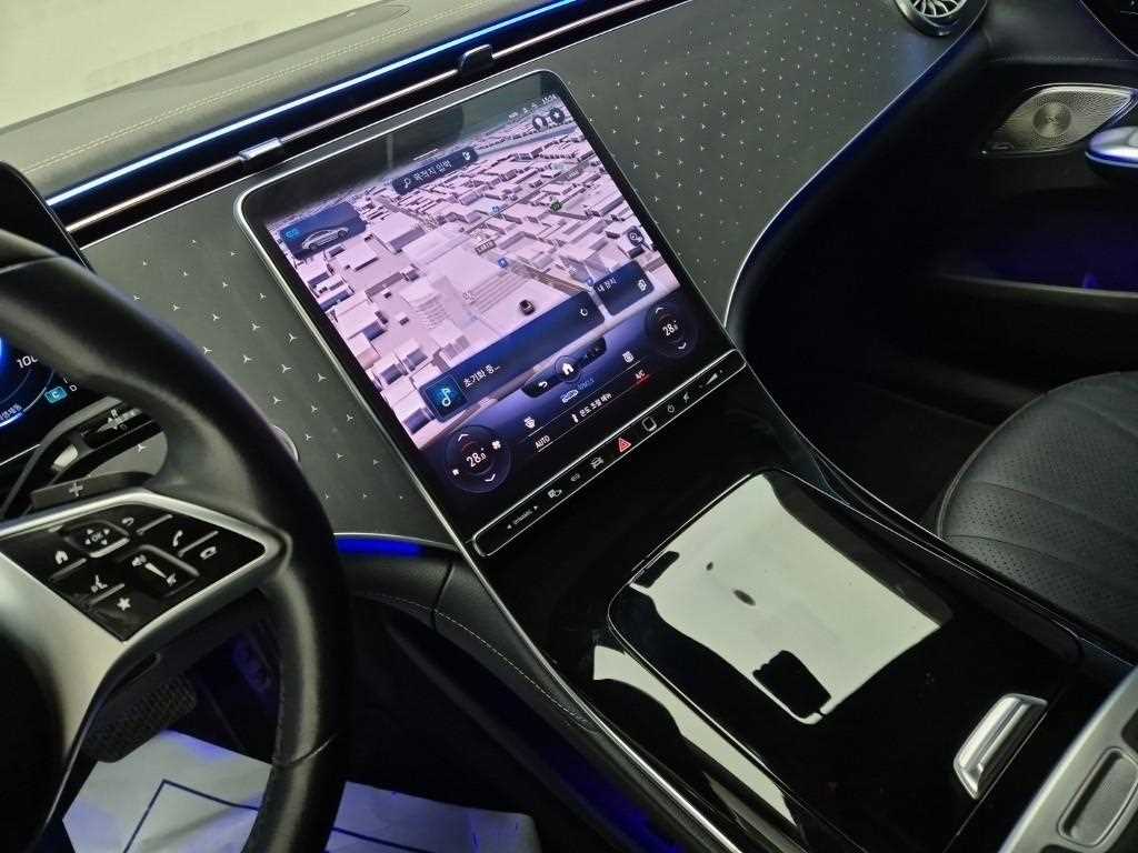 Mercedes Benz EQE - Vista 10