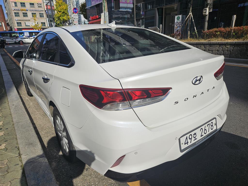 HYUNDAI Sonata - Vista 4
