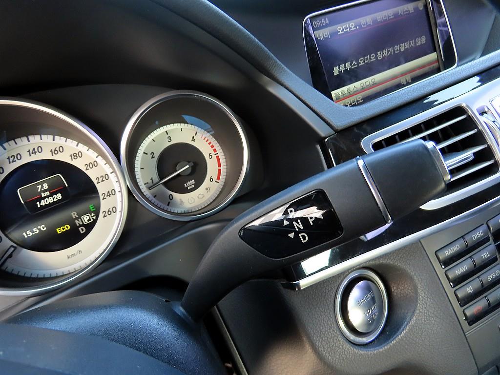 Mercedes Benz E class - Vista 10