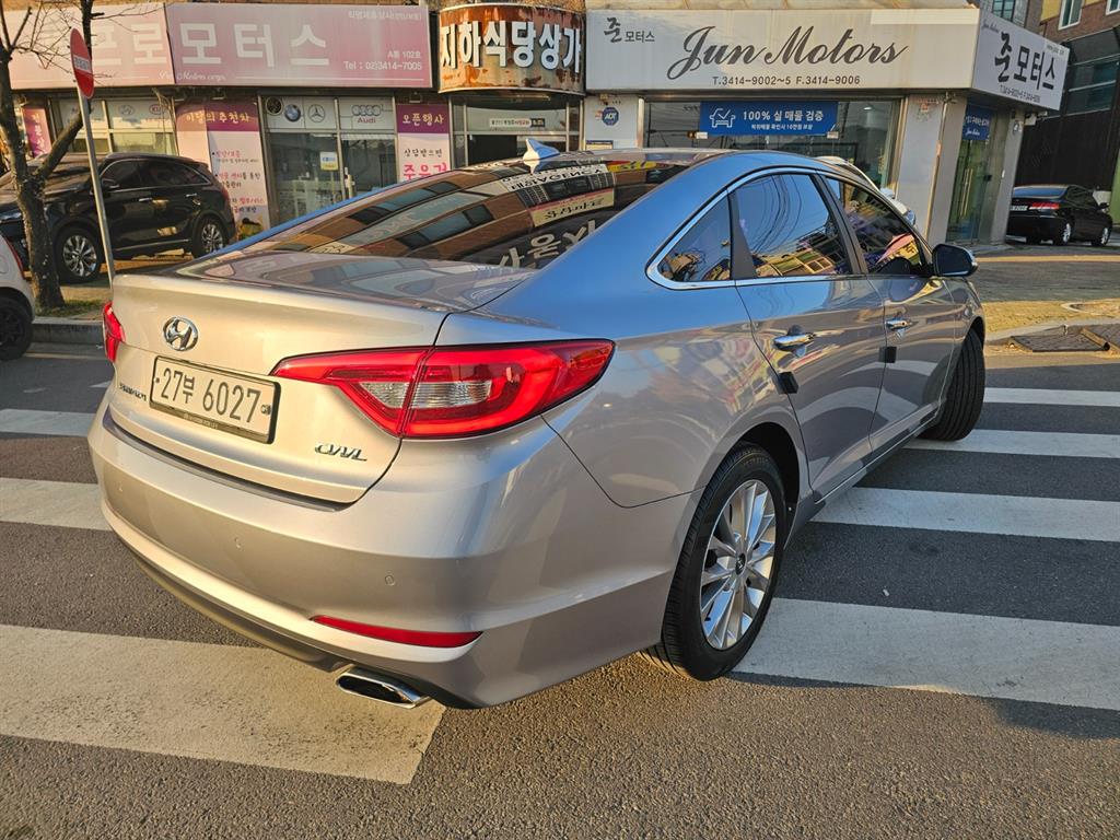 HYUNDAI Sonata - Vista 6
