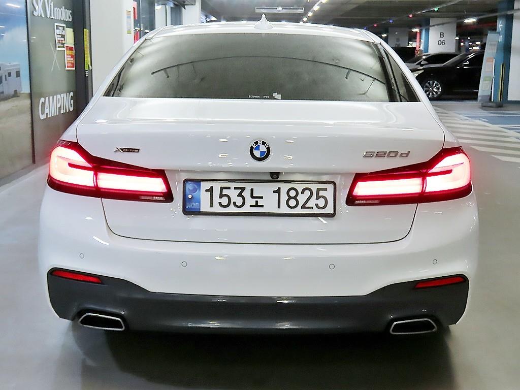 BMW 5 Series - Vista 4