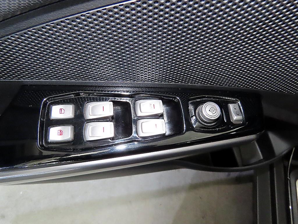 Ssangyong Tivoli 2019 Negro - Importación desde Corea - HF Imports Iquique - Foto 13