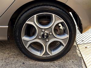 KIA Morning - Vista 4