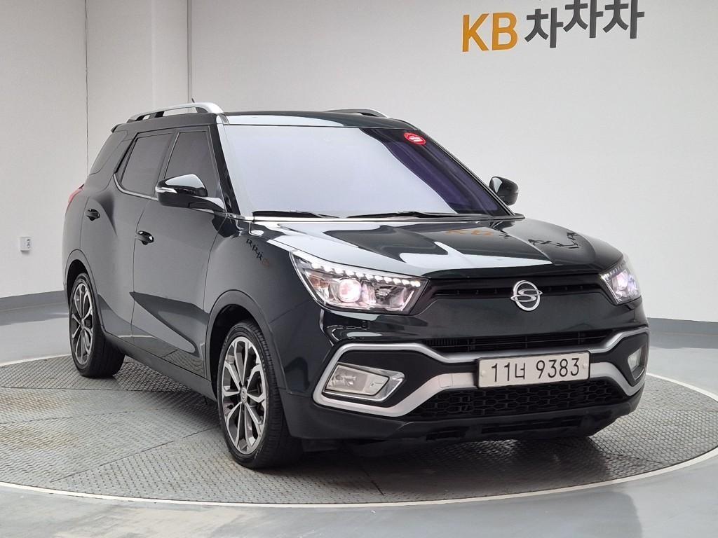 Ssangyong Tivoli - Vista 4
