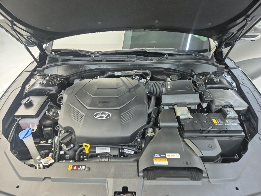 HYUNDAI Grandeur - Vista 5