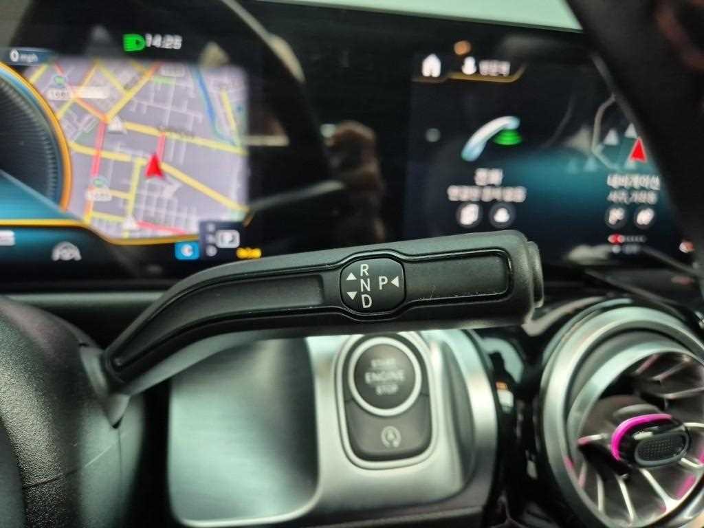 Mercedes Benz GLB Class - Vista 8