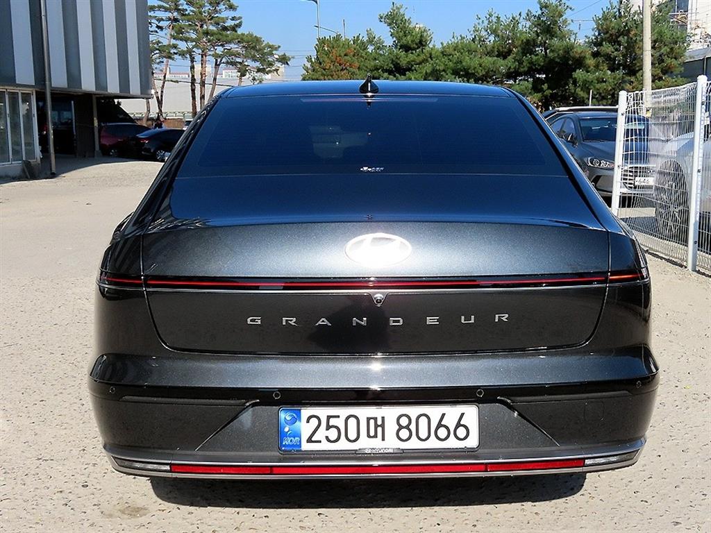 HYUNDAI Grandeur - Vista 4