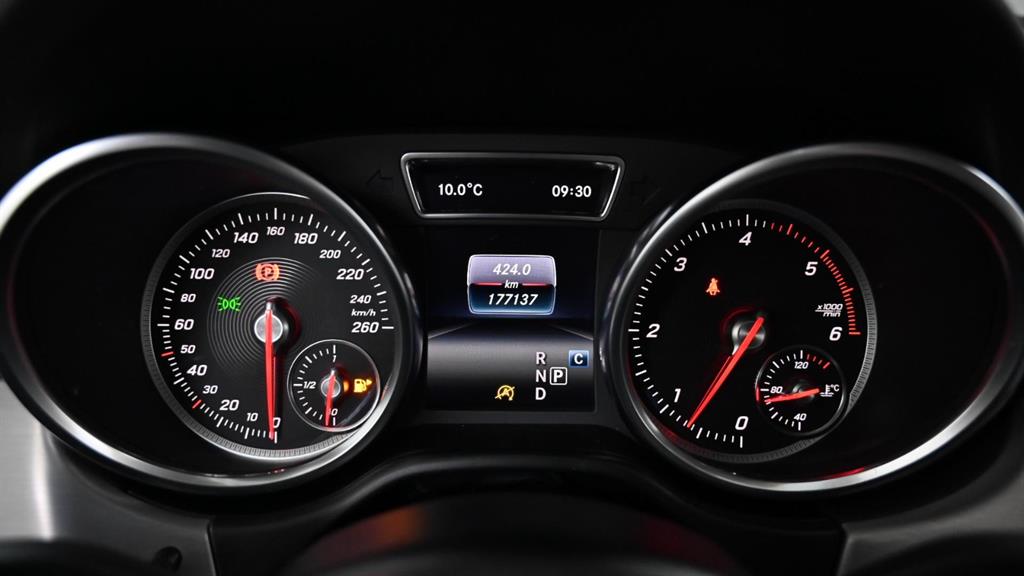 Mercedes Benz GLE Class - Vista 11