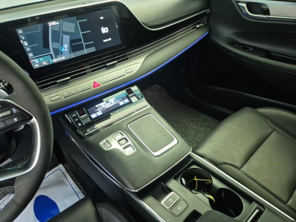 HYUNDAI Grandeur - Vista 10